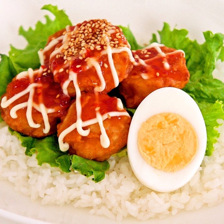 鶏唐揚げのスイートチリマヨ丼